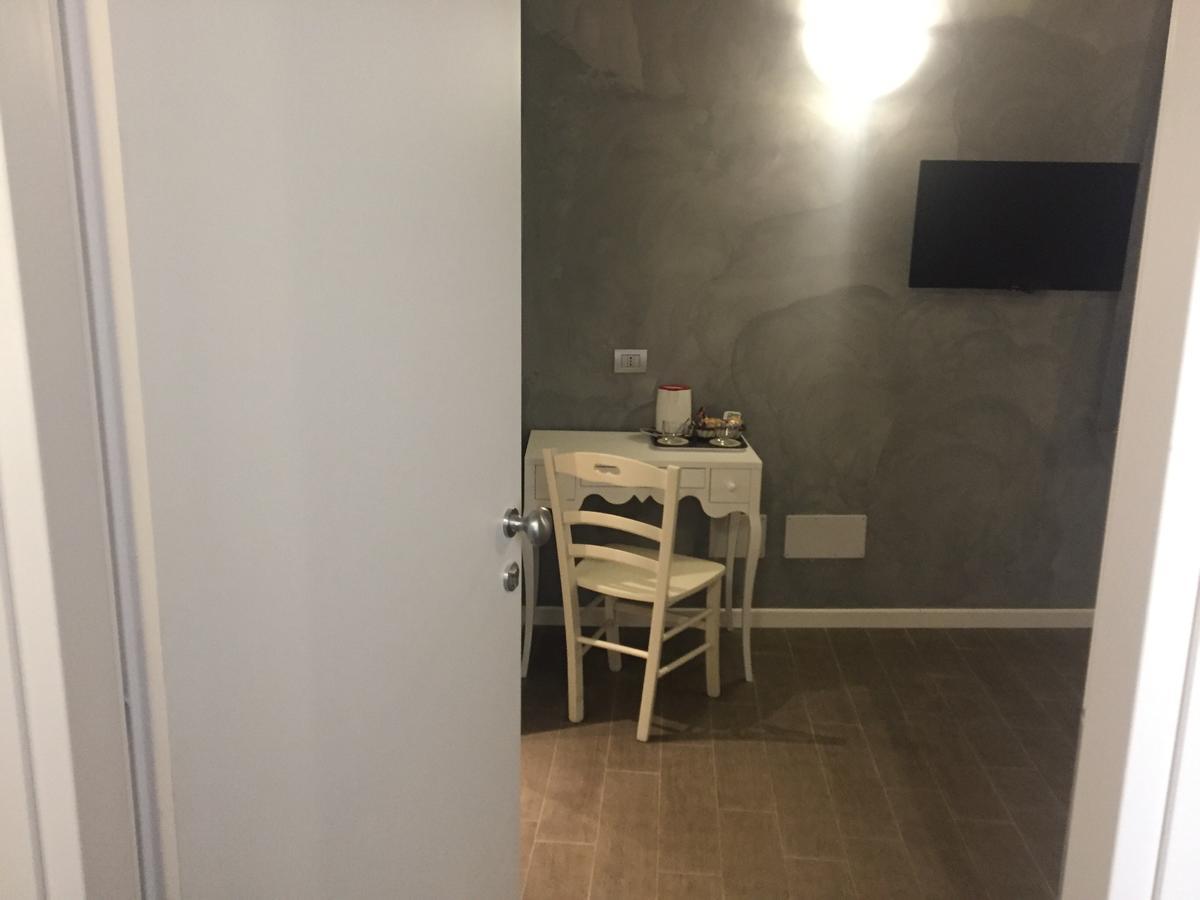 Domizia Floor Pensionat 3*
