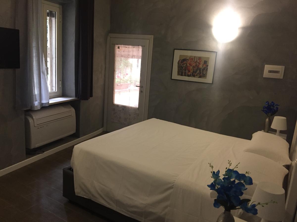 Domizia Floor Rom